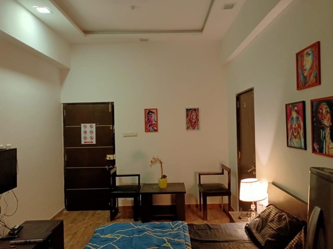 Marigold Stay Jambhulpāda Buitenkant foto